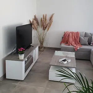 https://maison-moderne-2022-proche-du-bourg-et-des-plages.inbrittany.com